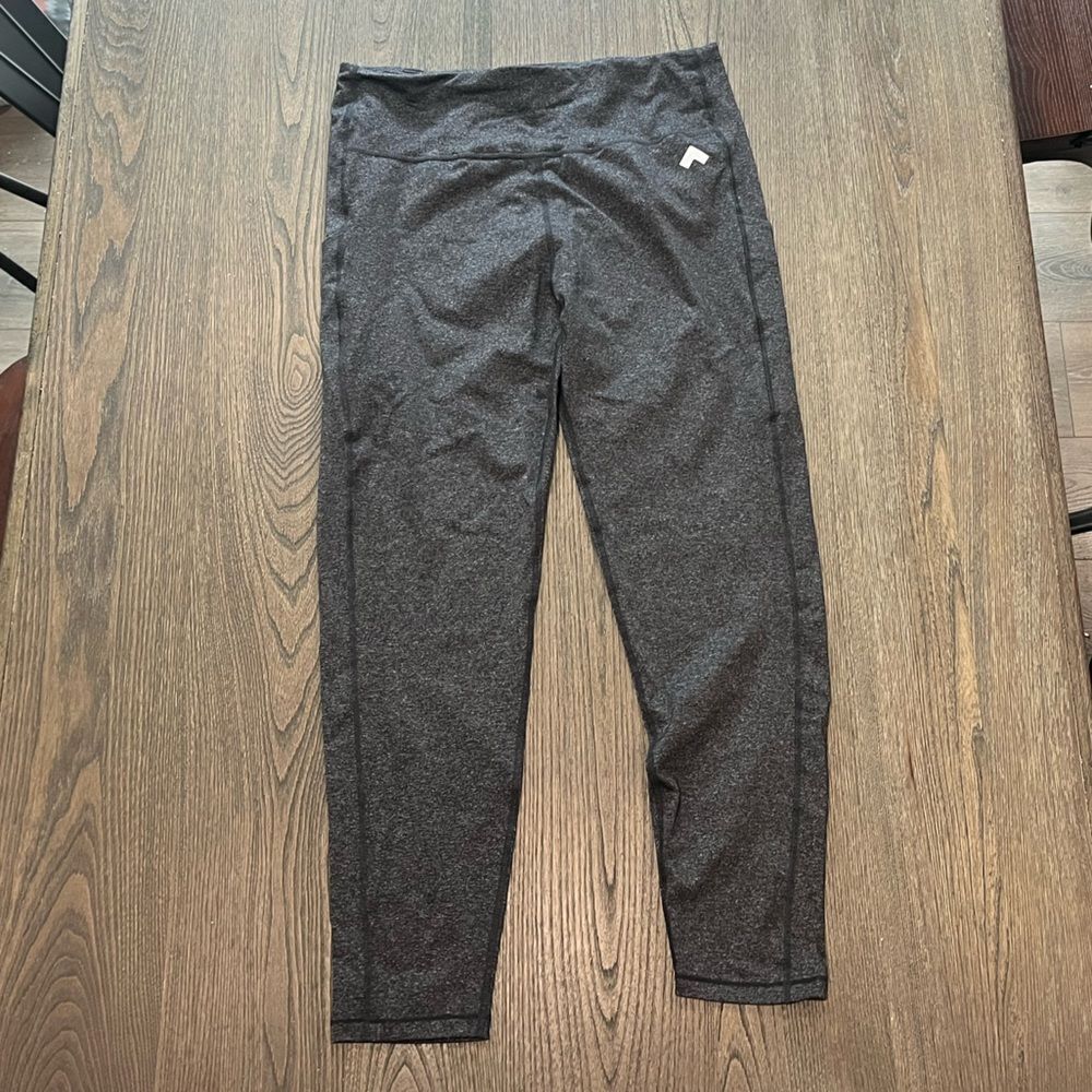 NWOT Tonal Womens Gray Athletic Leggings Size 3X